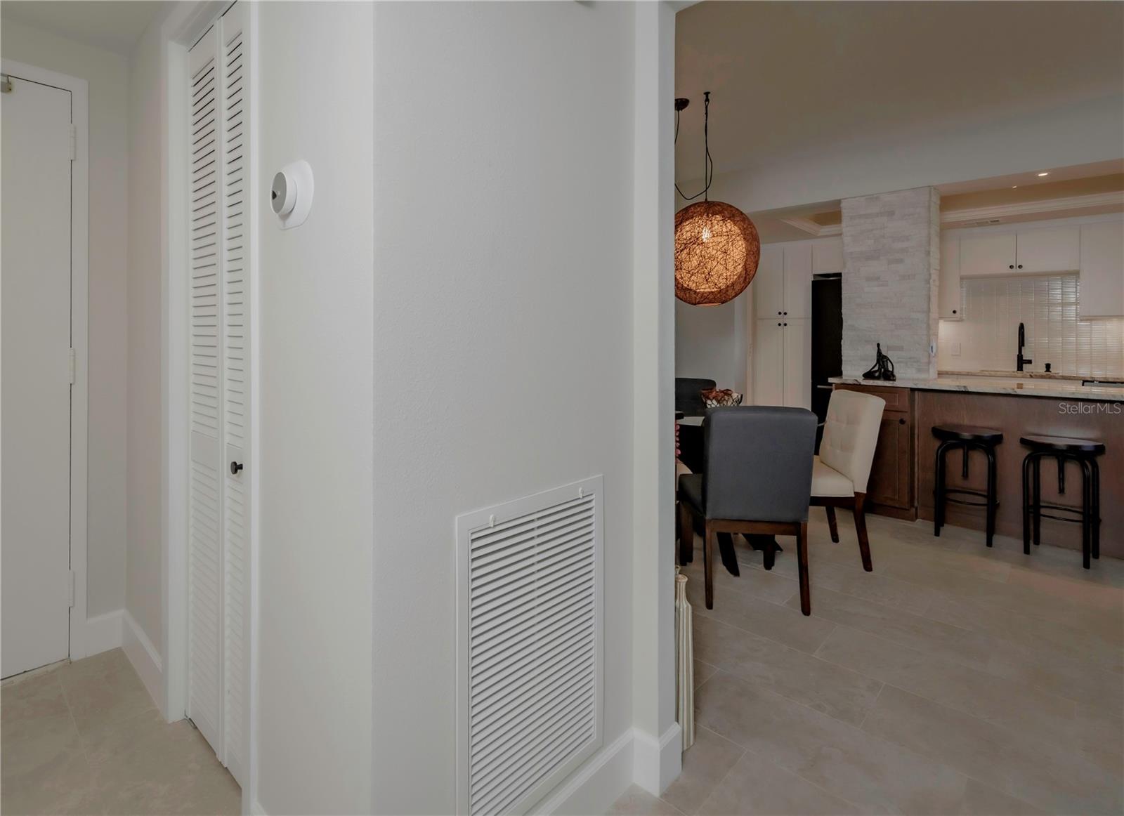 7100 SUNSHINE SKYWAY LN S #304, ST PETERSBURG, FL, 33711