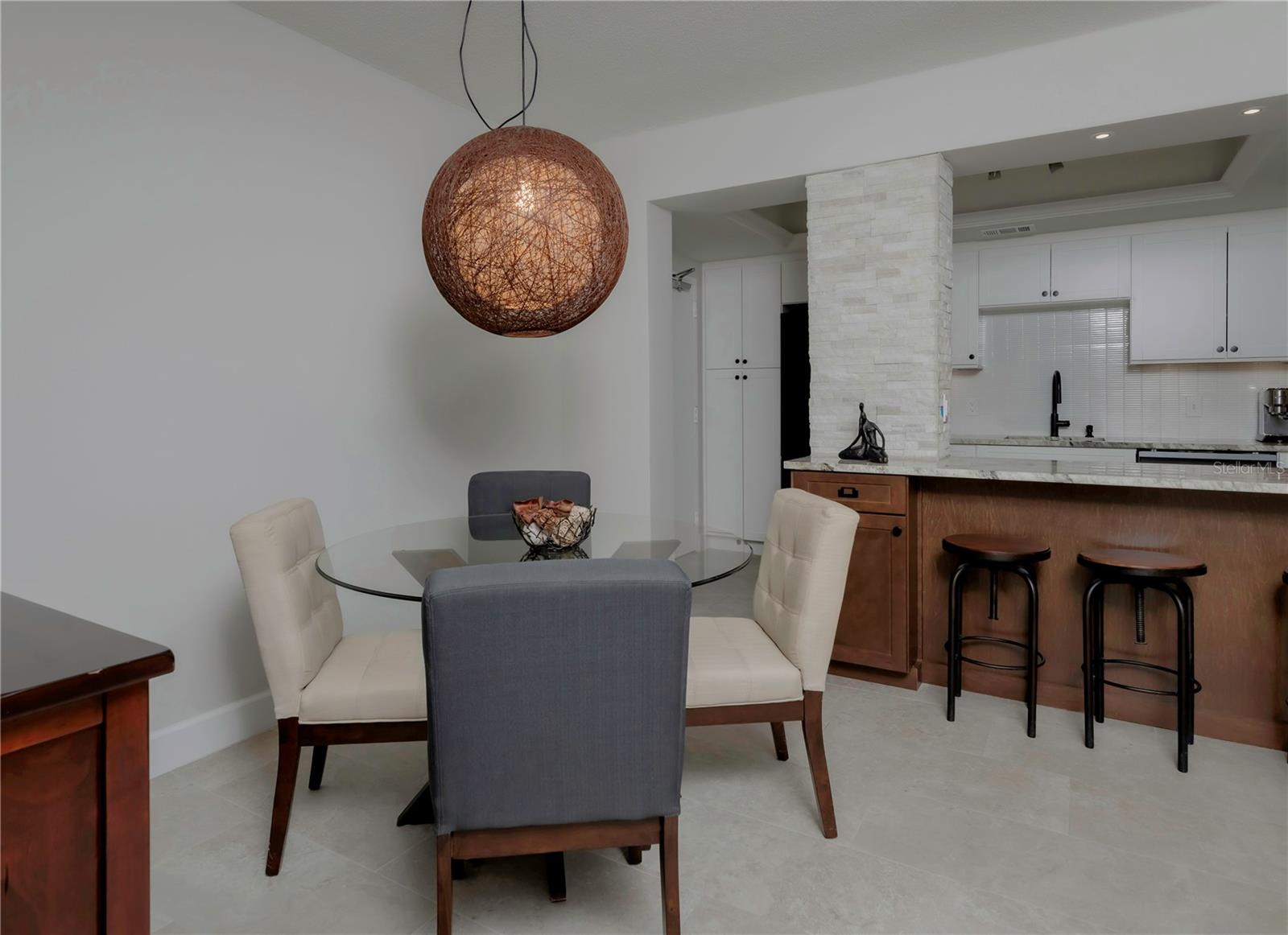 7100 SUNSHINE SKYWAY LN S #304, ST PETERSBURG, FL, 33711