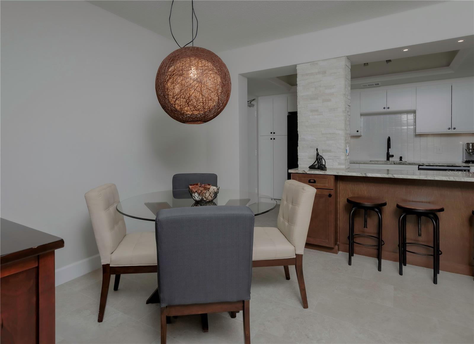 7100 SUNSHINE SKYWAY LN S #304, ST PETERSBURG, FL, 33711