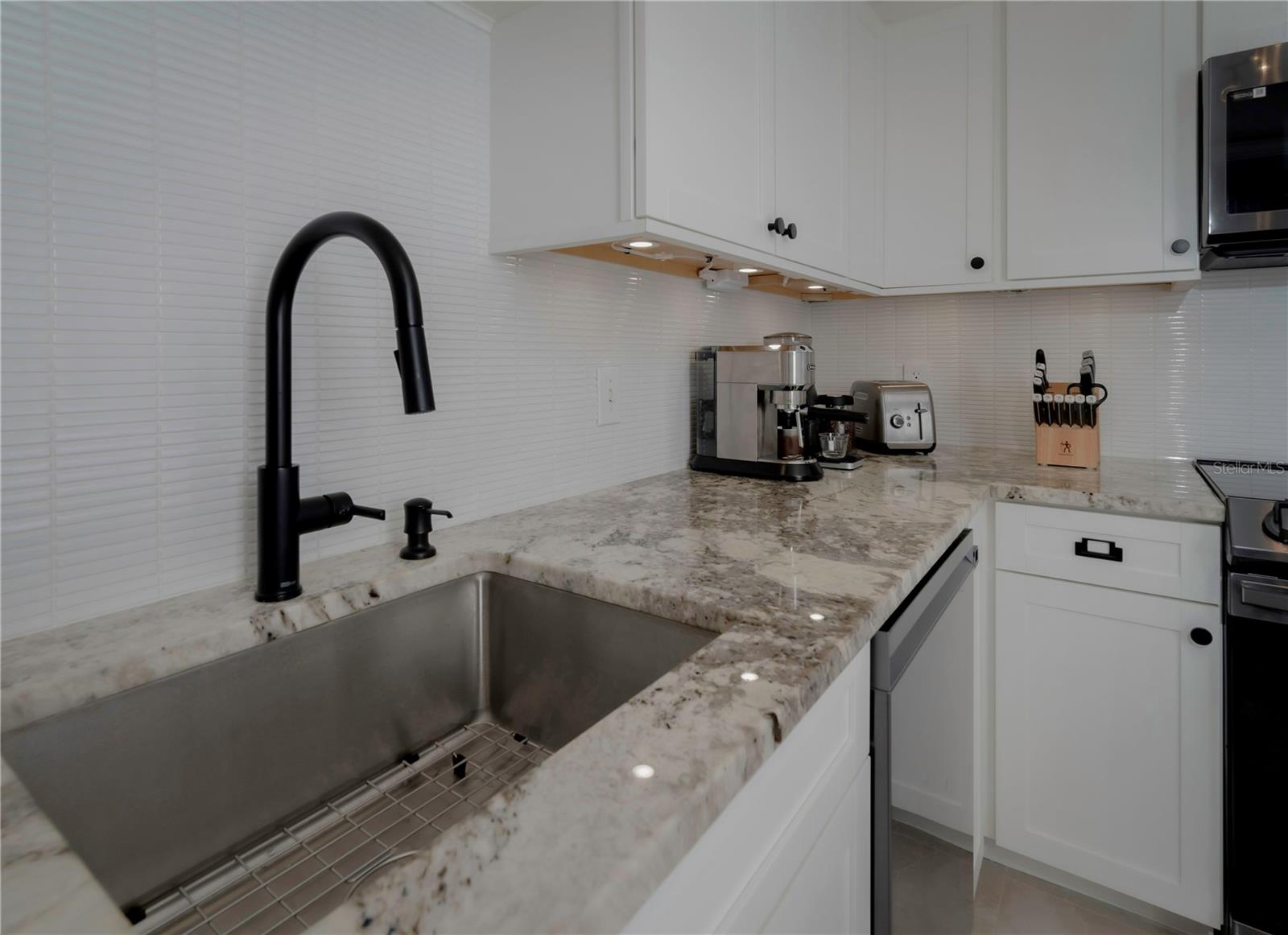 7100 SUNSHINE SKYWAY LN S #304, ST PETERSBURG, FL, 33711