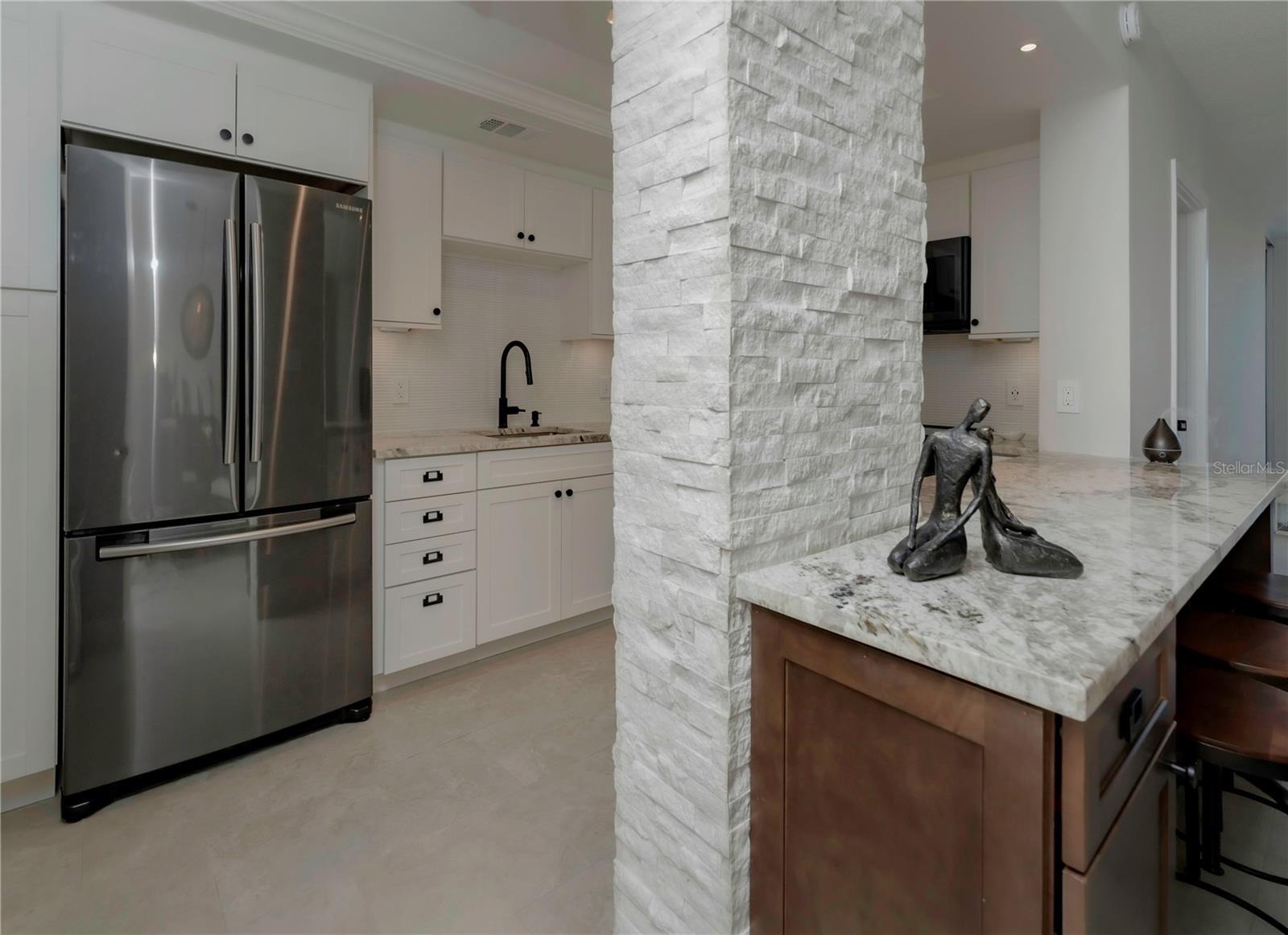 7100 SUNSHINE SKYWAY LN S #304, ST PETERSBURG, FL, 33711