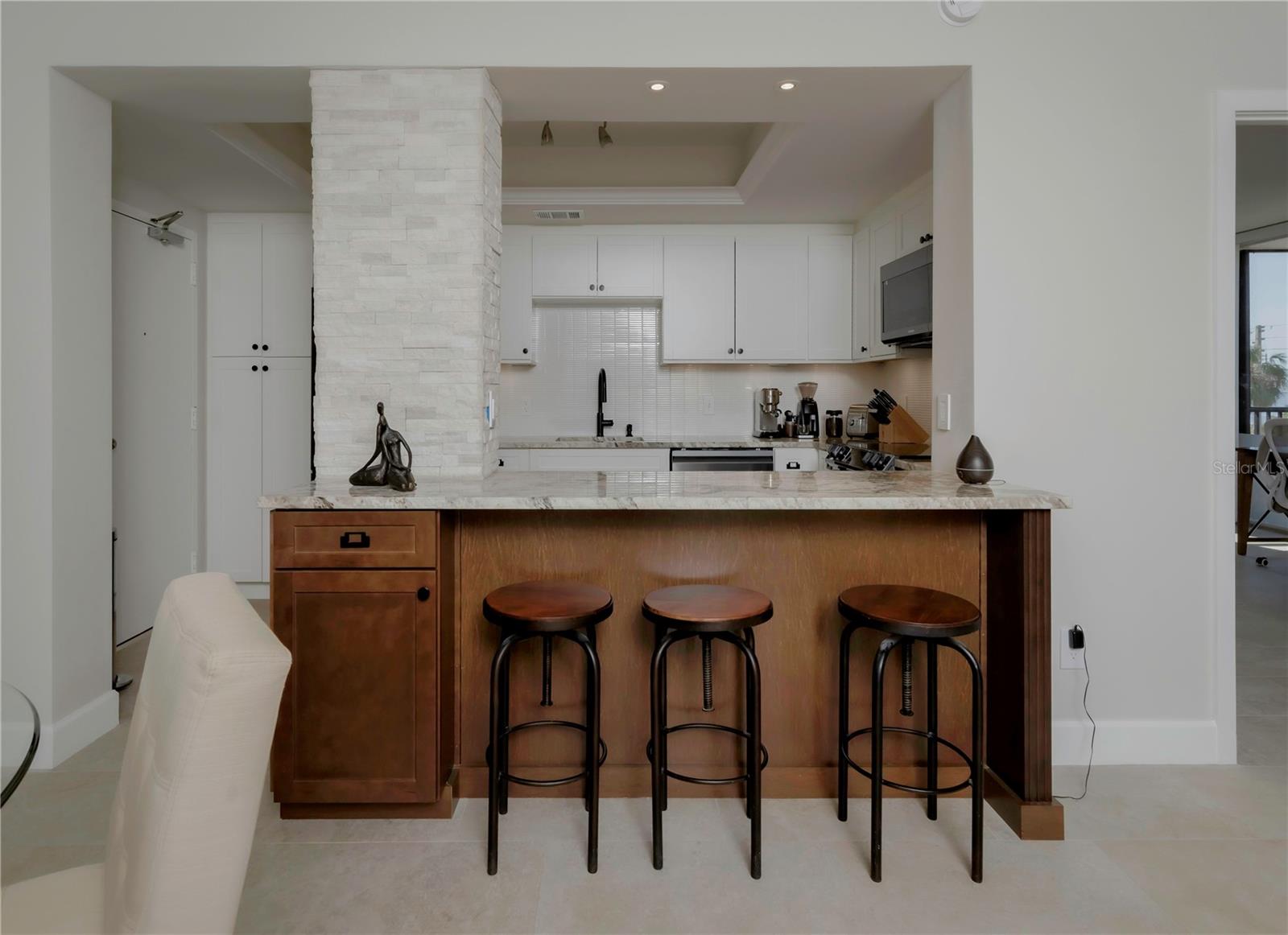 7100 SUNSHINE SKYWAY LN S #304, ST PETERSBURG, FL, 33711