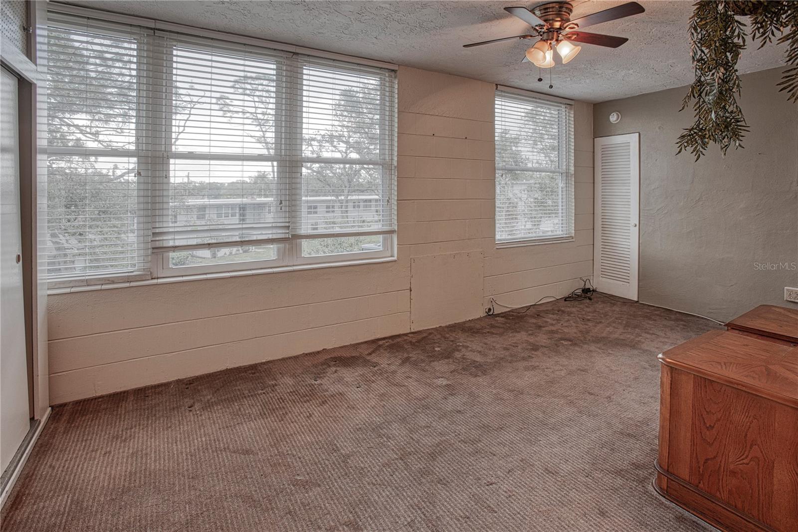 4300 58TH ST N #2001, KENNETH CITY, FL, 33709