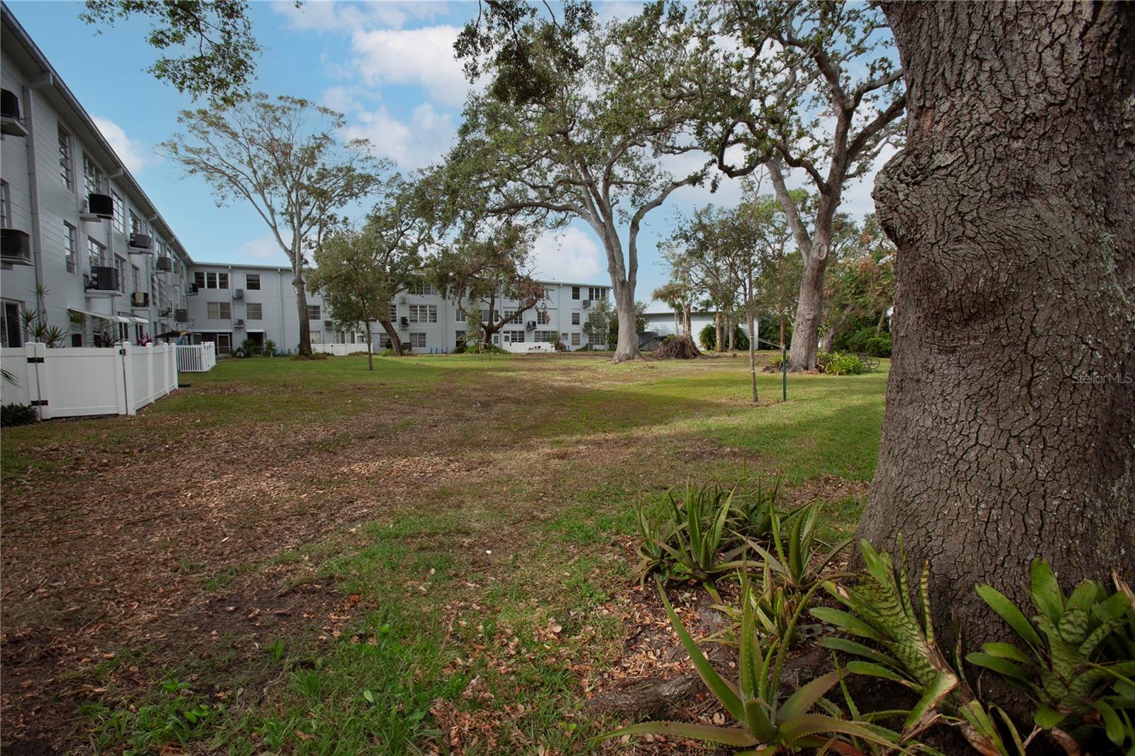 4300 58TH ST N #2001, KENNETH CITY, FL, 33709