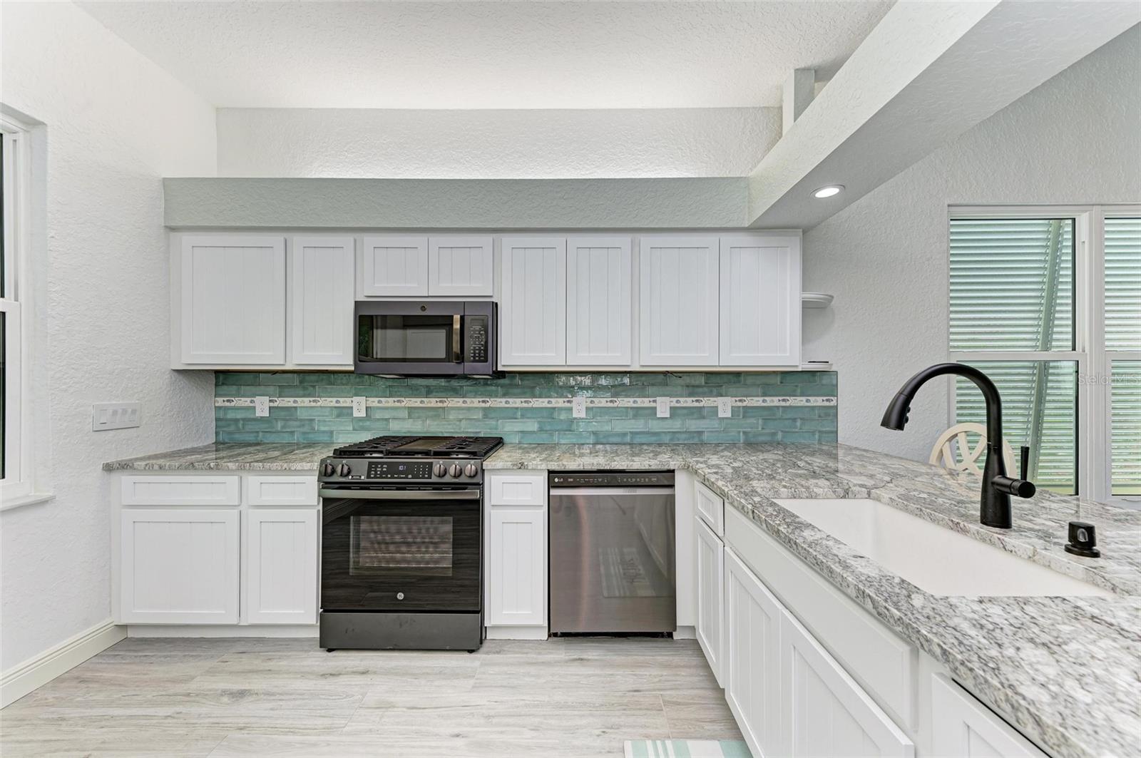 2501 BROAD ST, NOKOMIS, FL, 34275