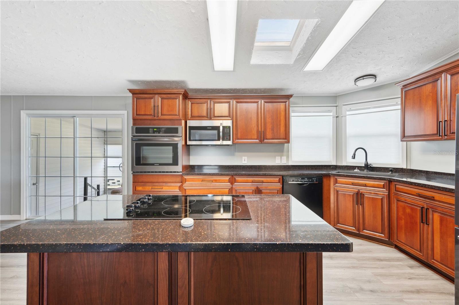 37617 AMIGO DR, ZEPHYRHILLS, FL, 33541