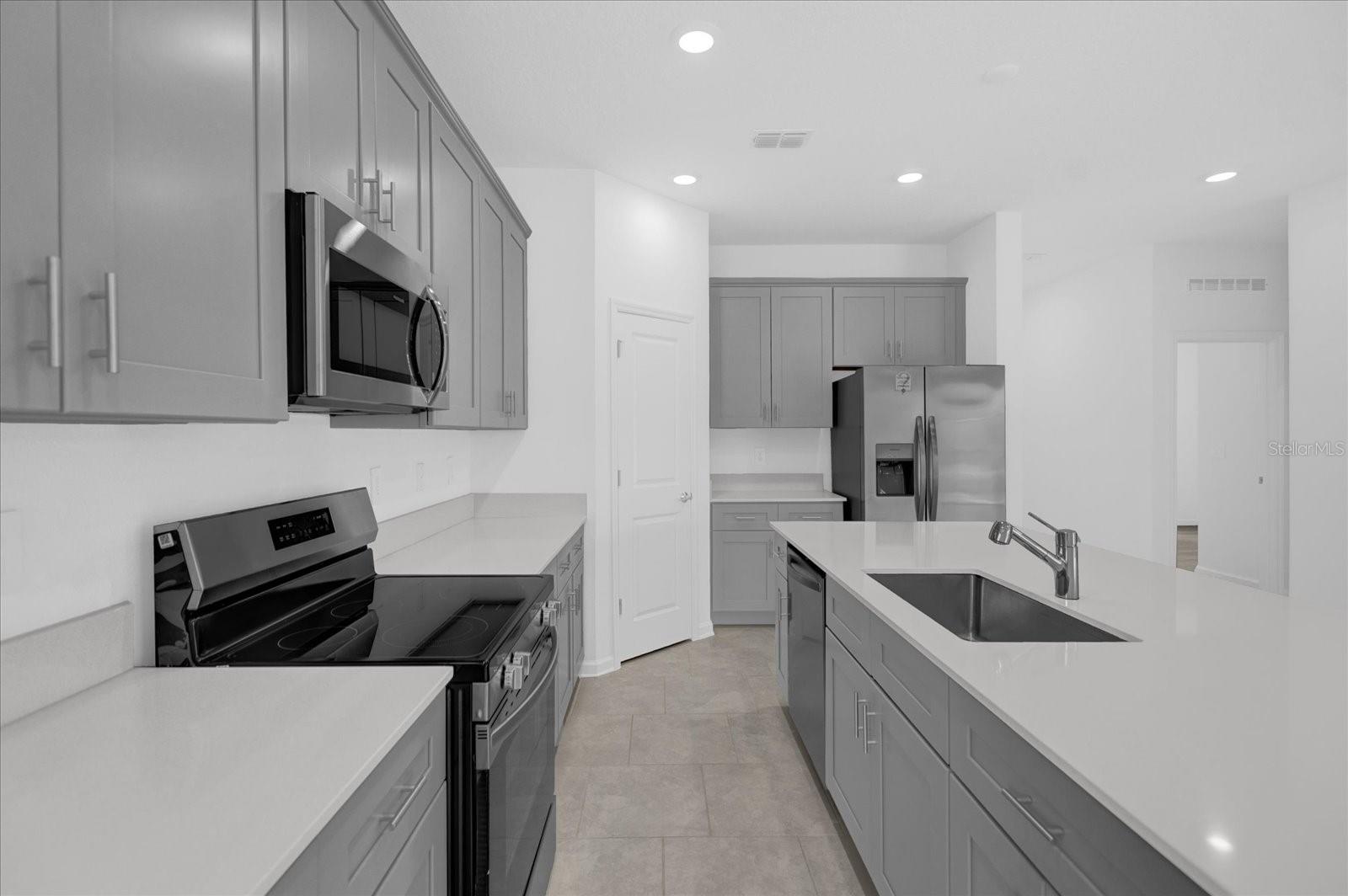2158 SWEET HONEY LN, APOPKA, FL, 32712