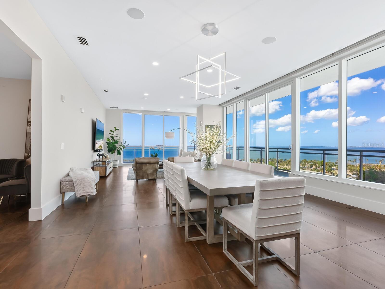 540 N TAMIAMI TRL #1201, SARASOTA, FL, 34236