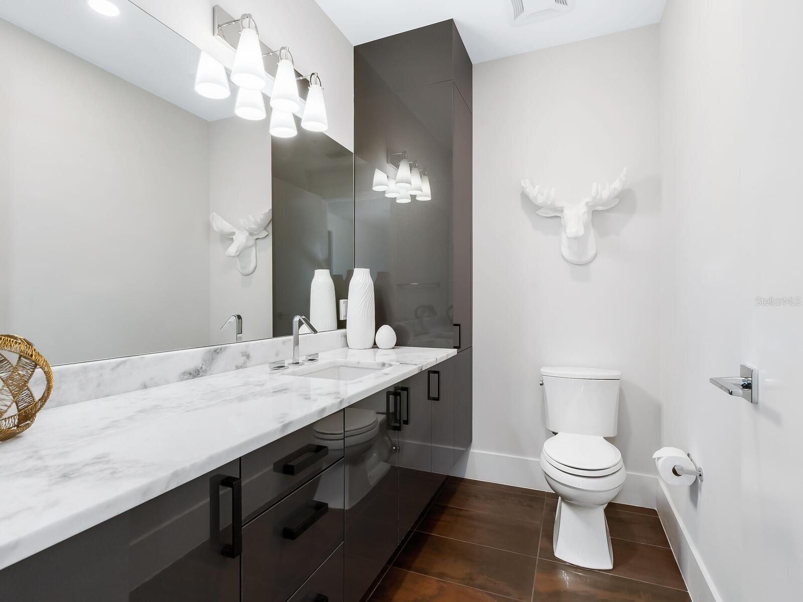 540 N TAMIAMI TRL #1201, SARASOTA, FL, 34236