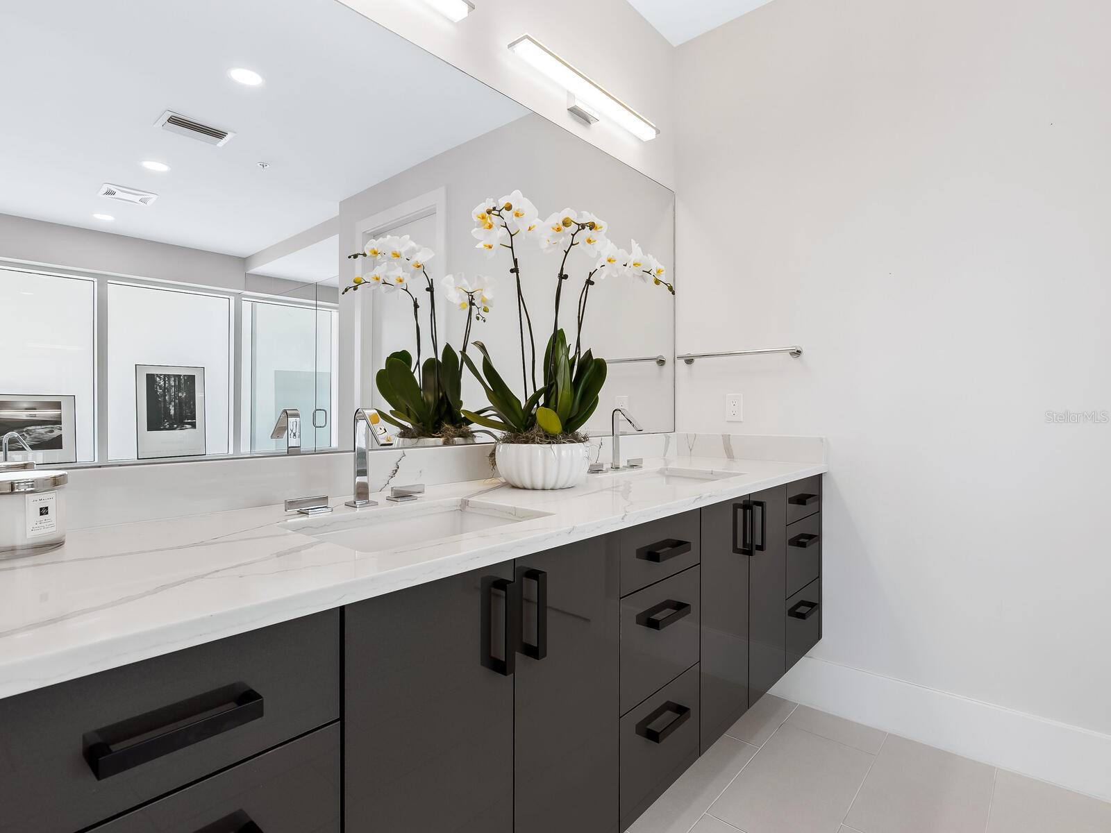 540 N TAMIAMI TRL #1201, SARASOTA, FL, 34236