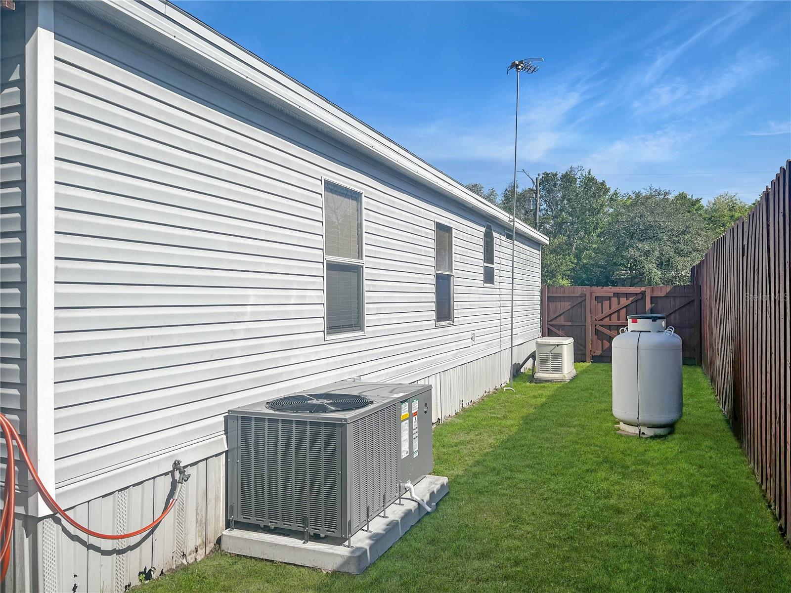 12511 WALTON AVE, NEW PORT RICHEY, FL, 34654
