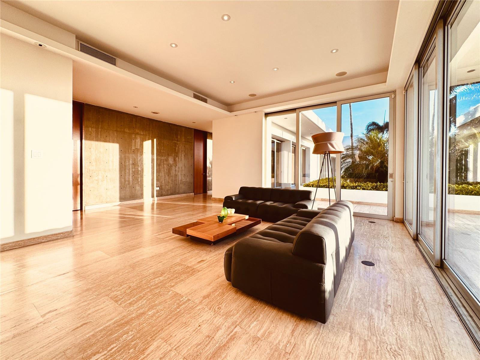 PR9109938 Property Photo