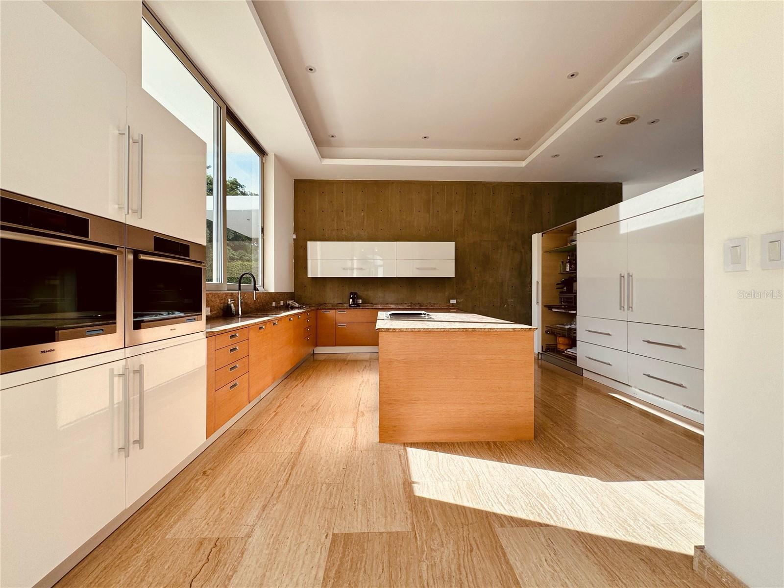 PR9109938 Property Photo