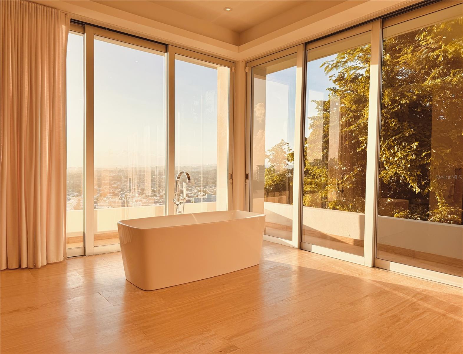 PR9109938 Property Photo