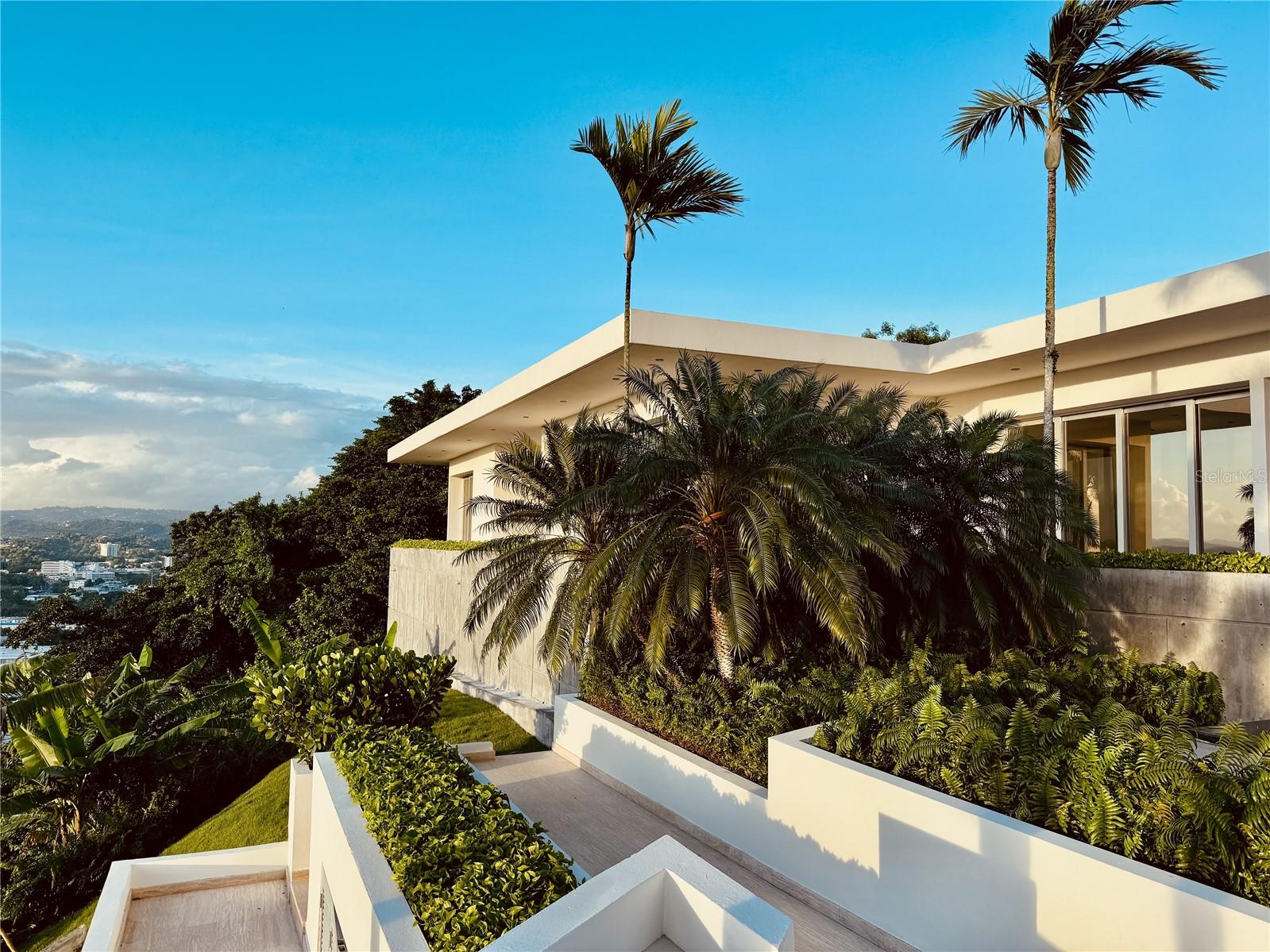 PR9109938 Property Photo