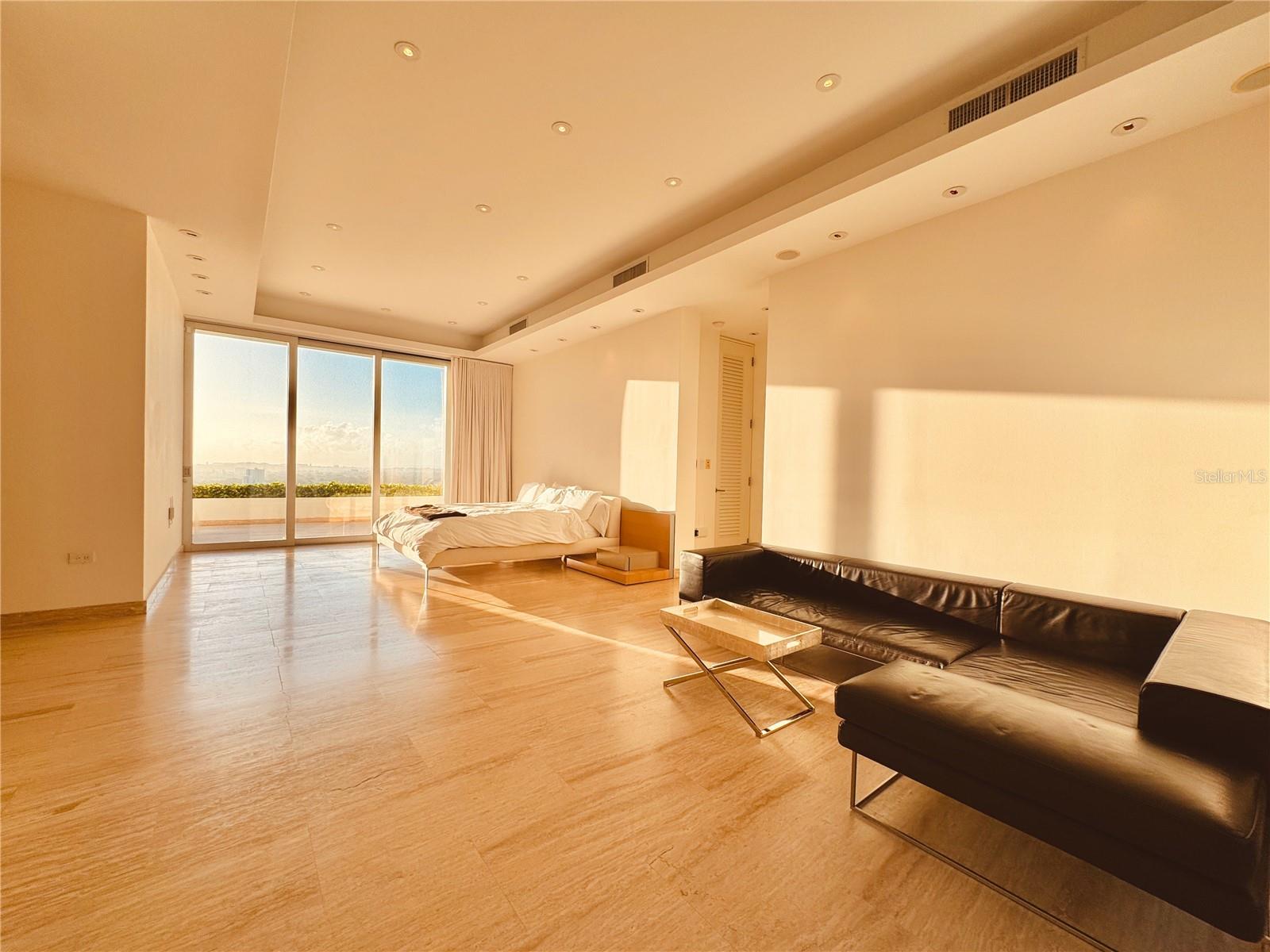 PR9109938 Property Photo