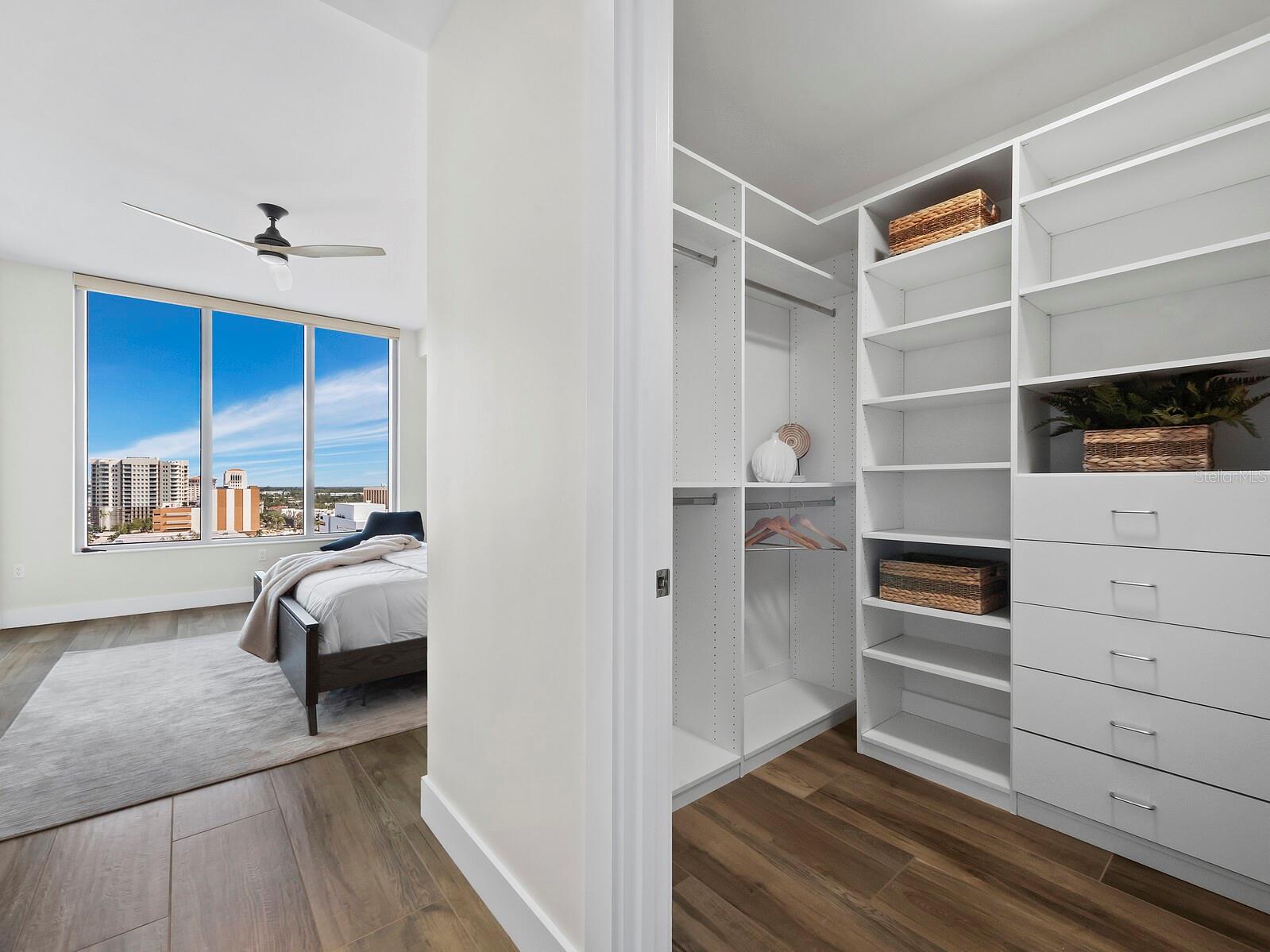 111 S PINEAPPLE AVE #1004, SARASOTA, FL, 34236