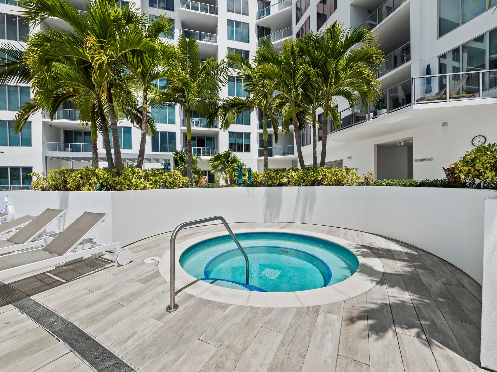 111 S PINEAPPLE AVE #1004, SARASOTA, FL, 34236
