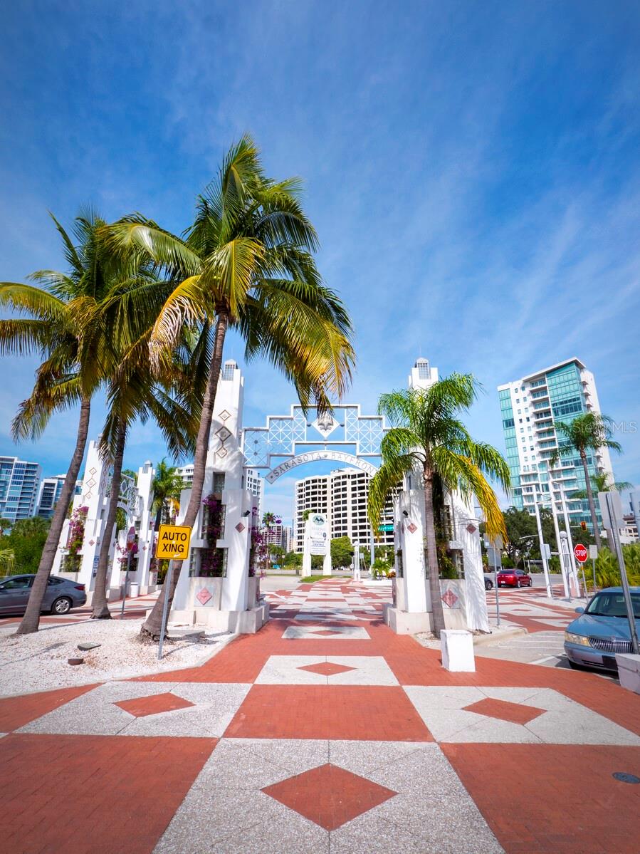 111 S PINEAPPLE AVE #1004, SARASOTA, FL, 34236