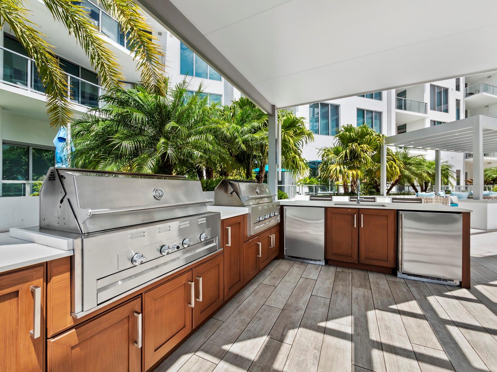 111 S PINEAPPLE AVE #1004, SARASOTA, FL, 34236