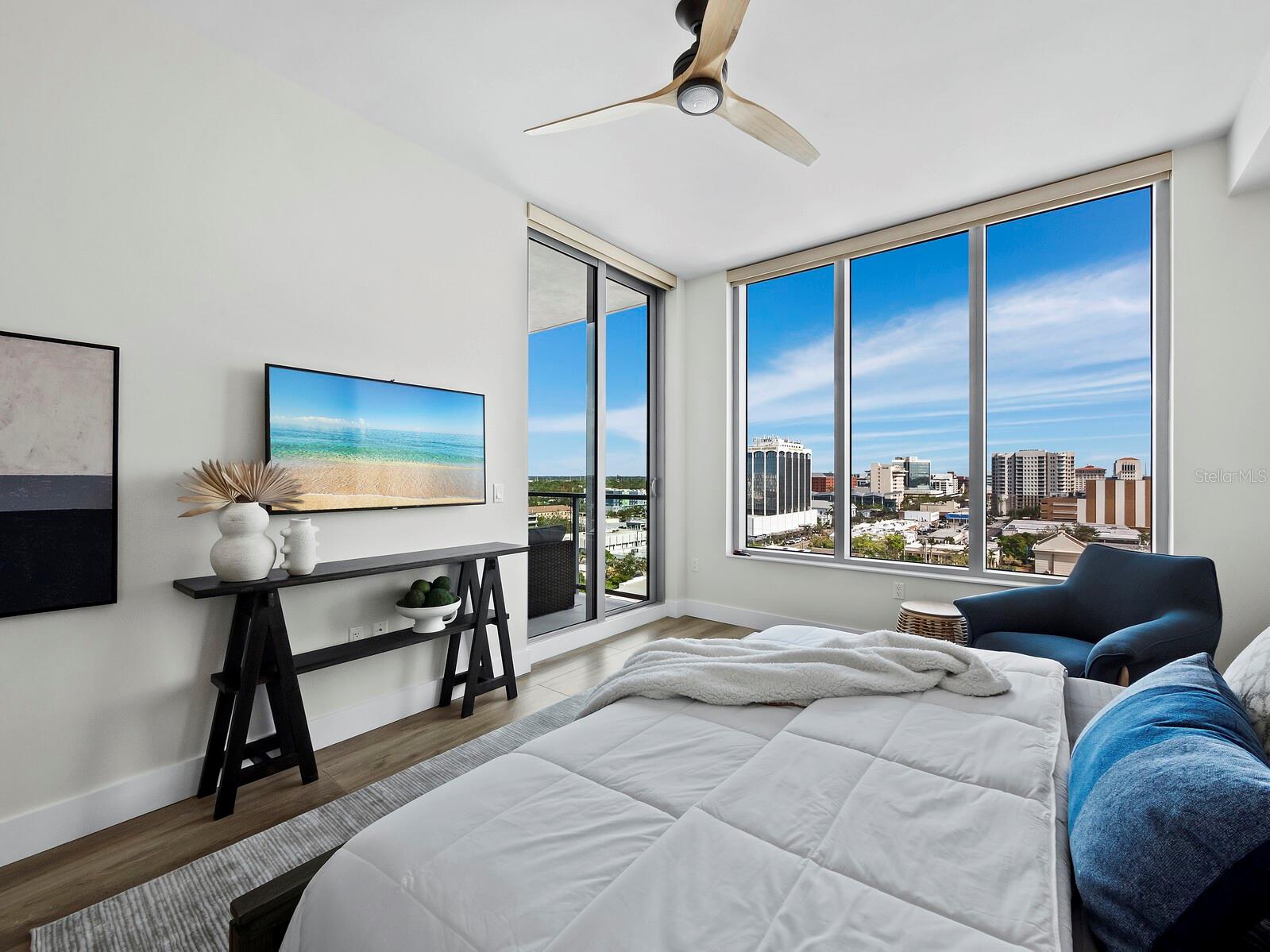 111 S PINEAPPLE AVE #1004, SARASOTA, FL, 34236