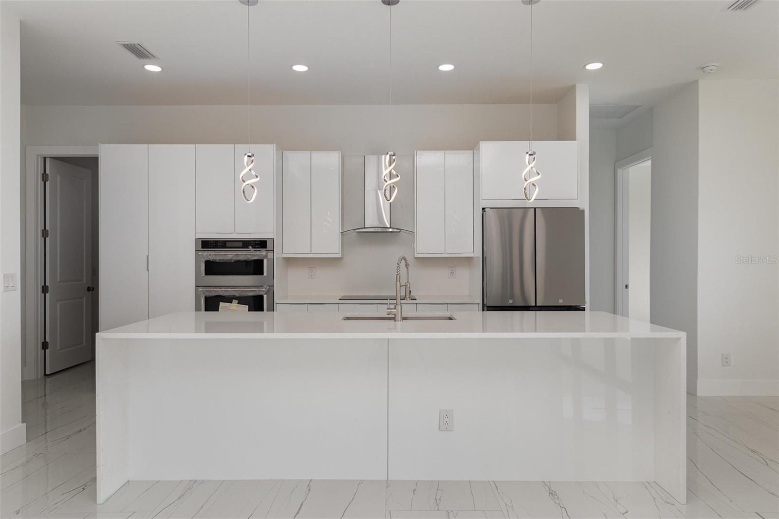 512 NW 6TH ST, CAPE CORAL, FL, 33993
