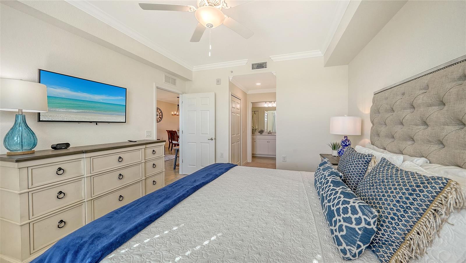 17510 GAWTHROP DR #305, BRADENTON, FL, 34211
