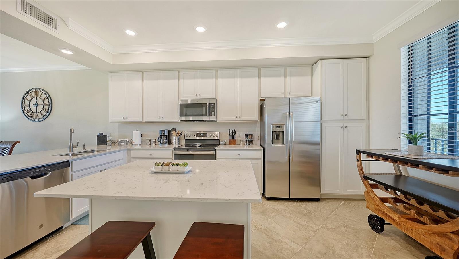17510 GAWTHROP DR #305, BRADENTON, FL, 34211