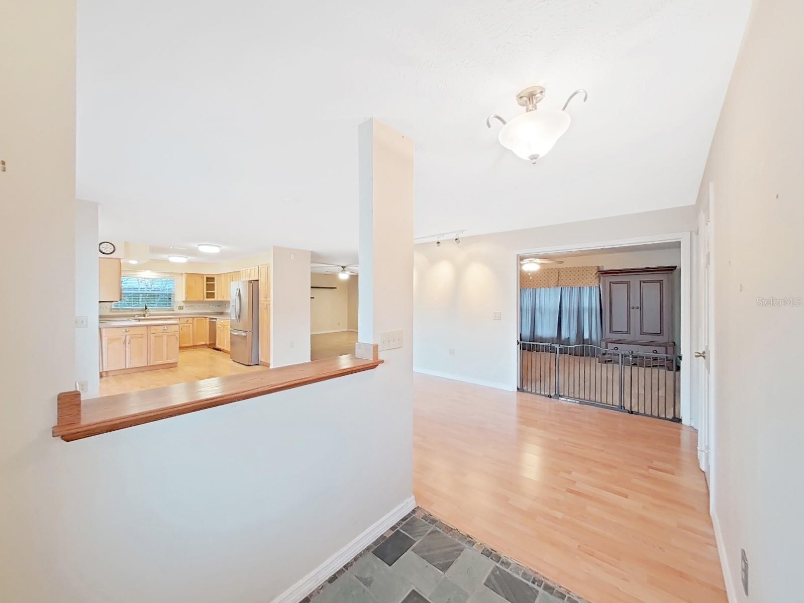 2109 CLIFTON DR, VALRICO, FL, 33594