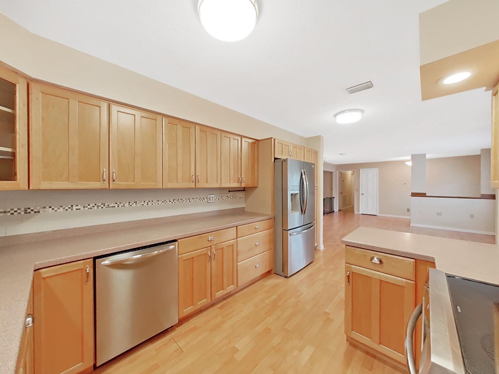 2109 CLIFTON DR, VALRICO, FL, 33594