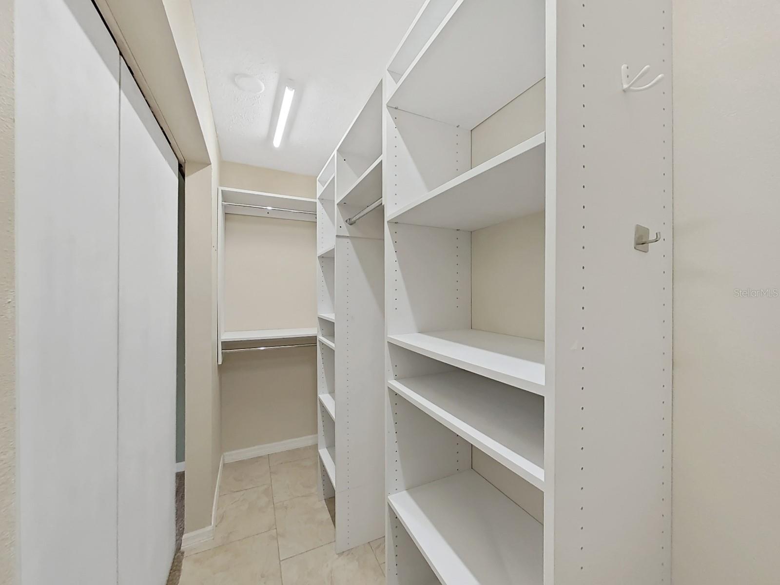 2109 CLIFTON DR, VALRICO, FL, 33594