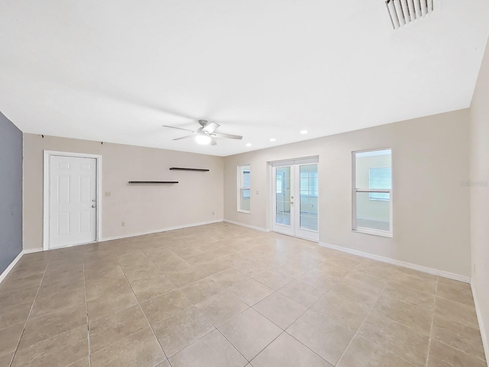 2109 CLIFTON DR, VALRICO, FL, 33594