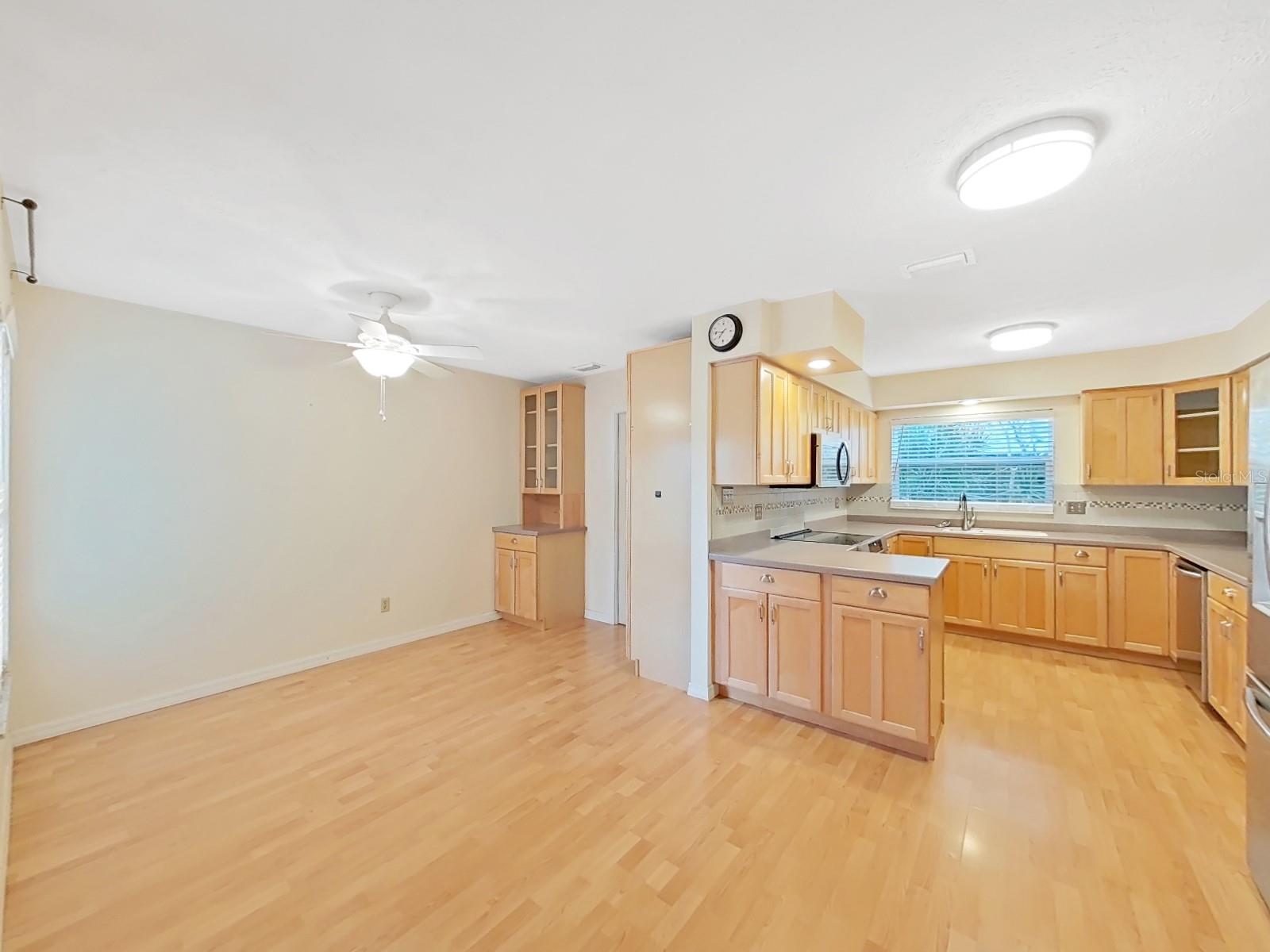 2109 CLIFTON DR, VALRICO, FL, 33594