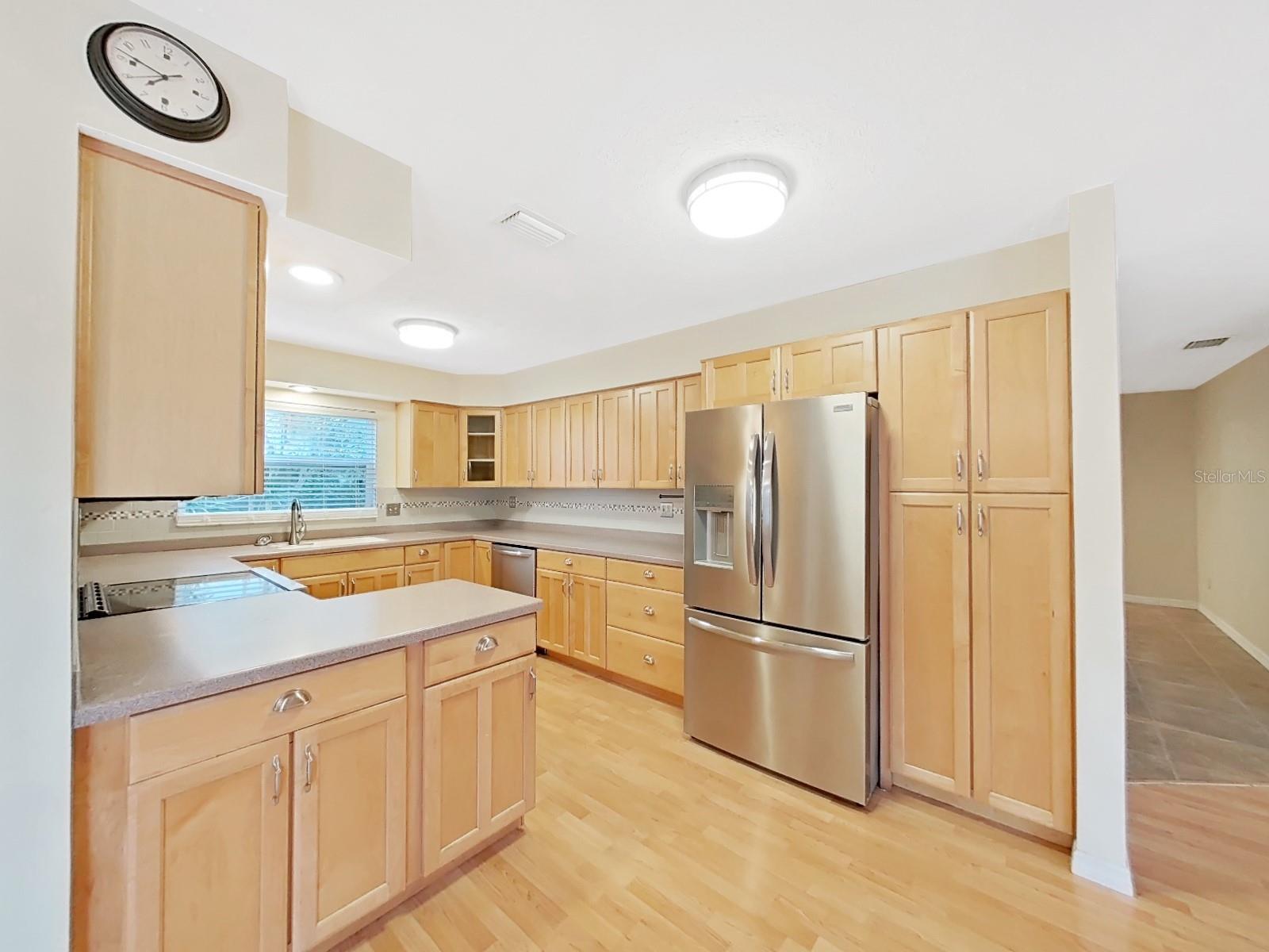 2109 CLIFTON DR, VALRICO, FL, 33594