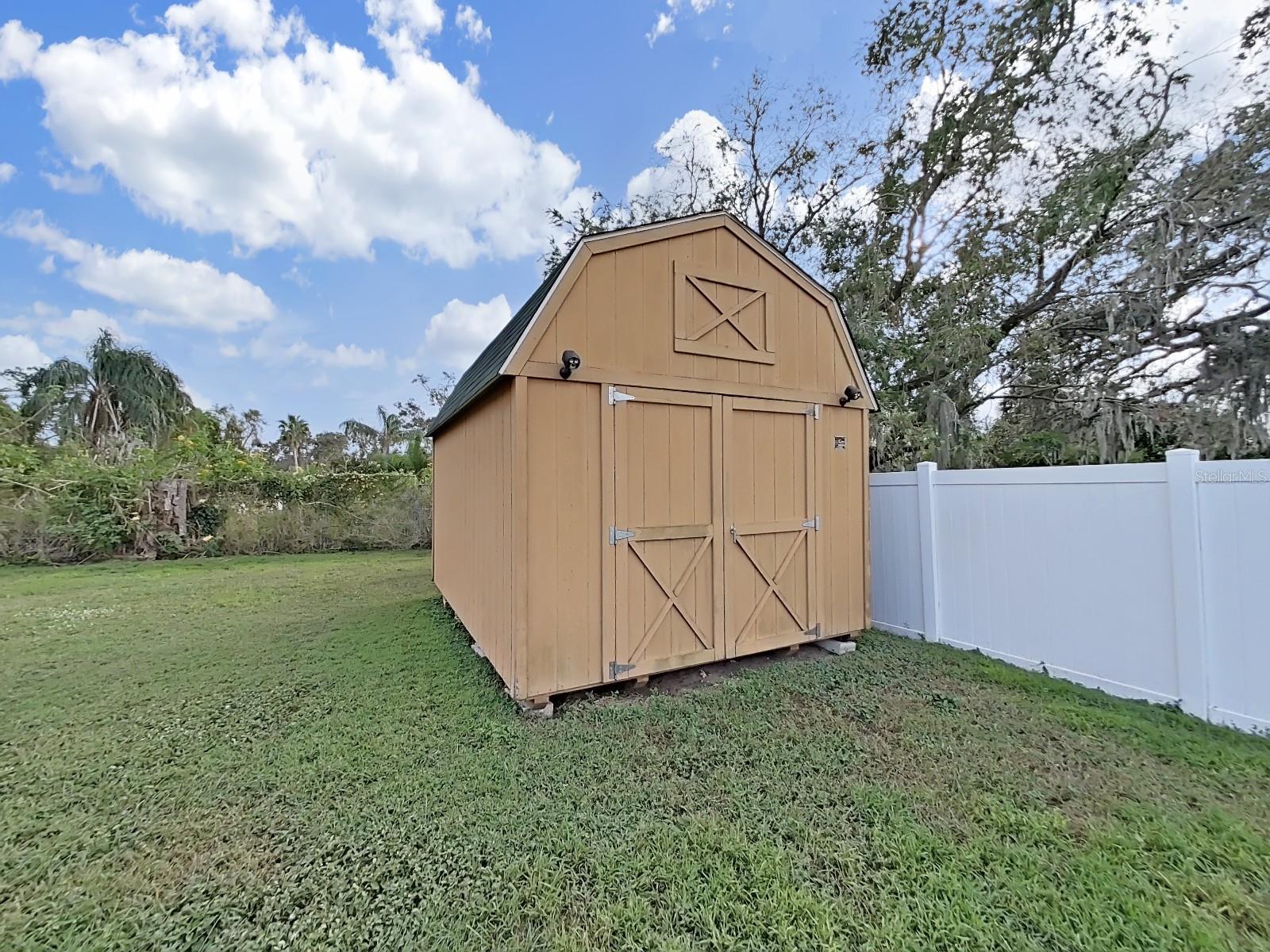 2109 CLIFTON DR, VALRICO, FL, 33594