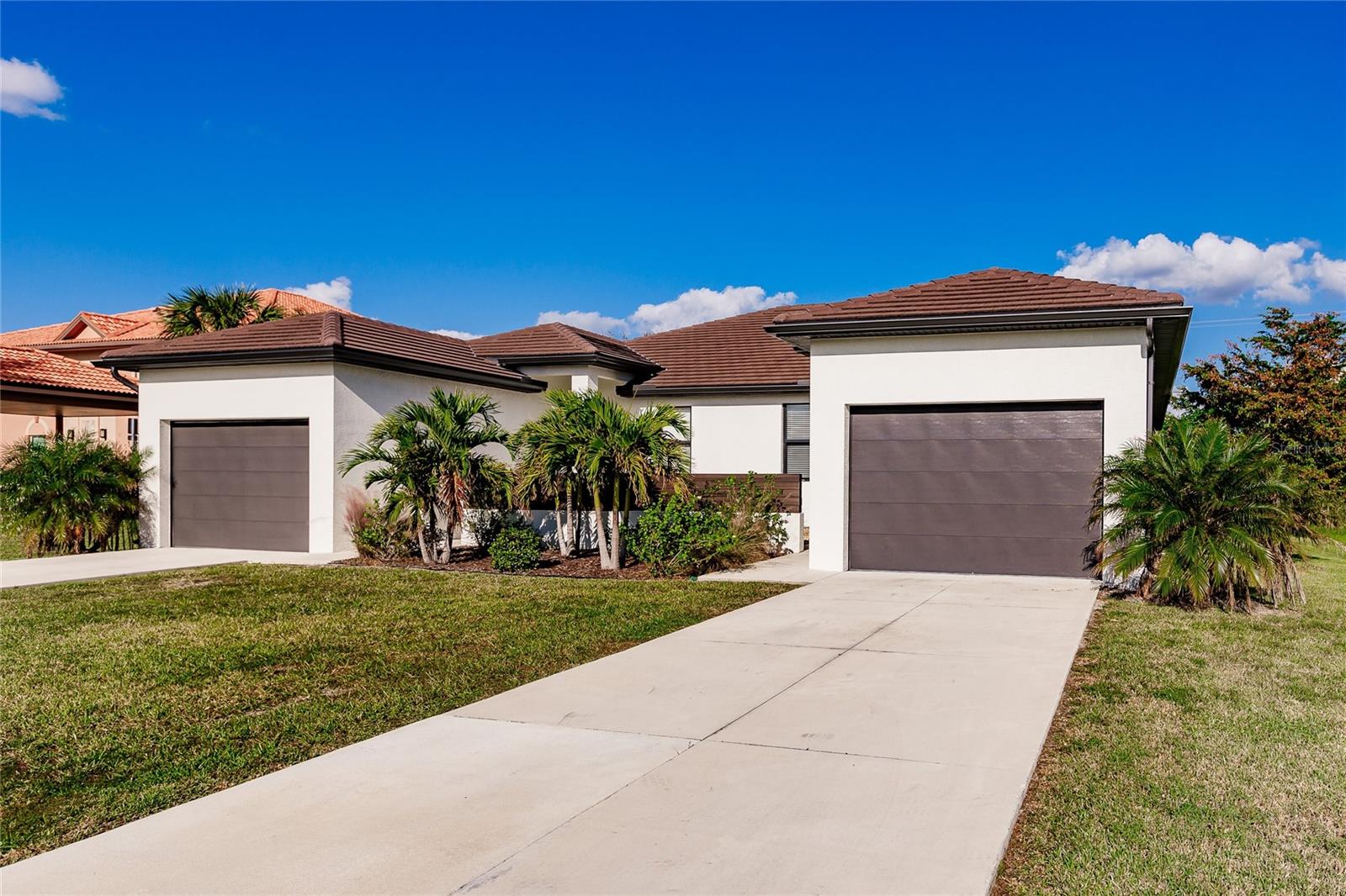 2601 MAGDALINA DR, PUNTA GORDA, FL, 33950