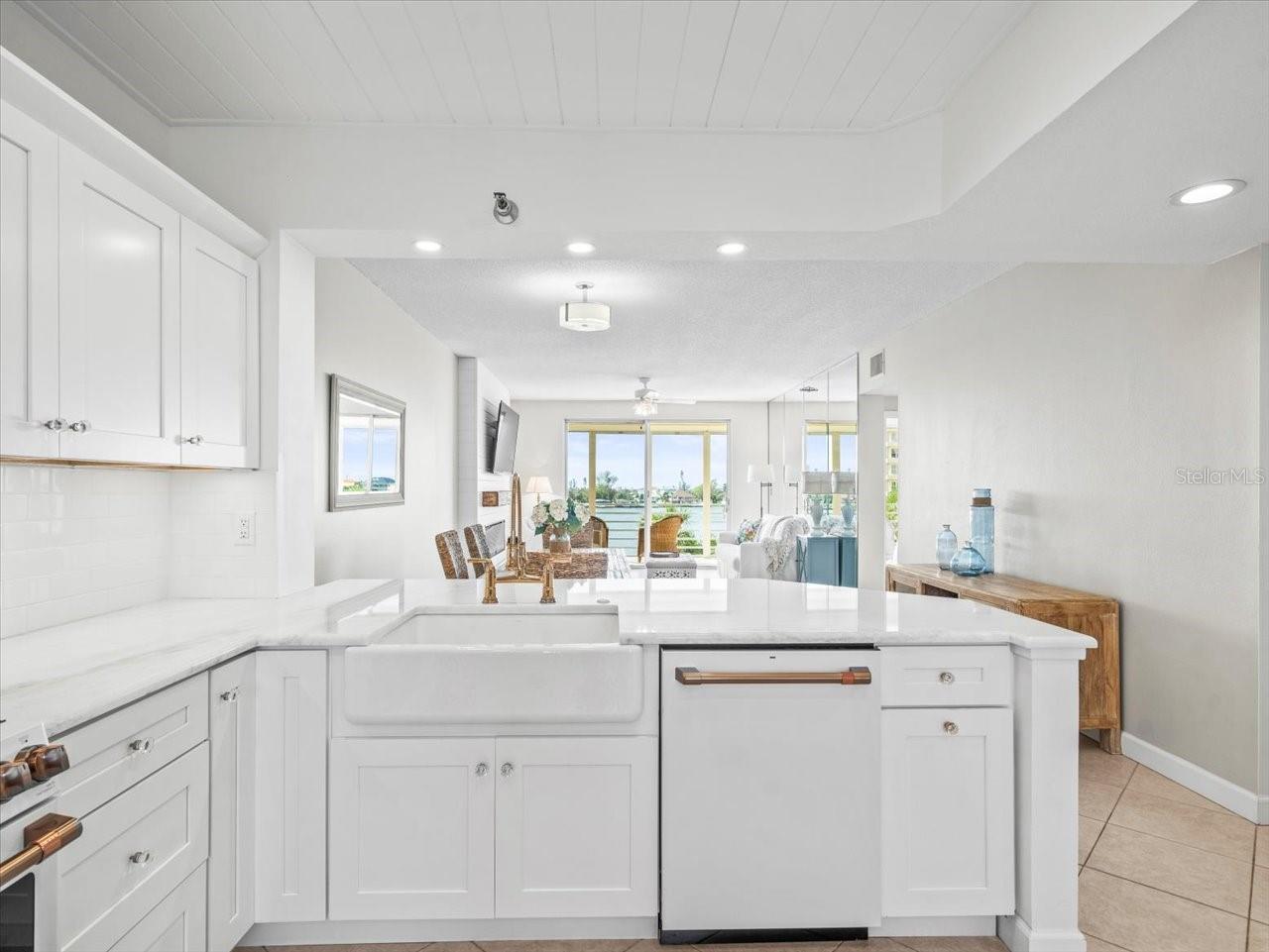 7872 SAILBOAT KEY BLVD S #303, SOUTH PASADENA, FL, 33707