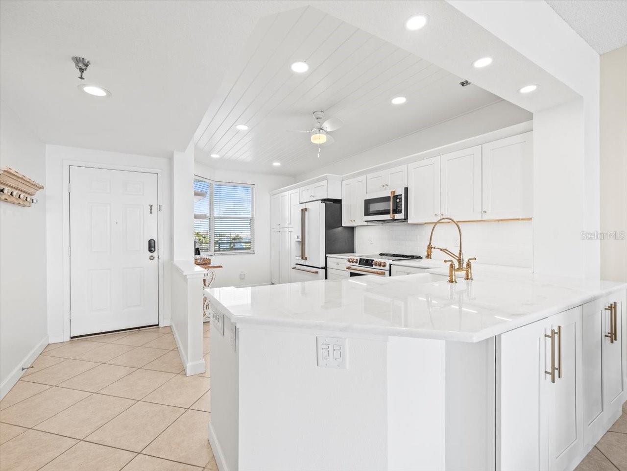 7872 SAILBOAT KEY BLVD S #303, SOUTH PASADENA, FL, 33707