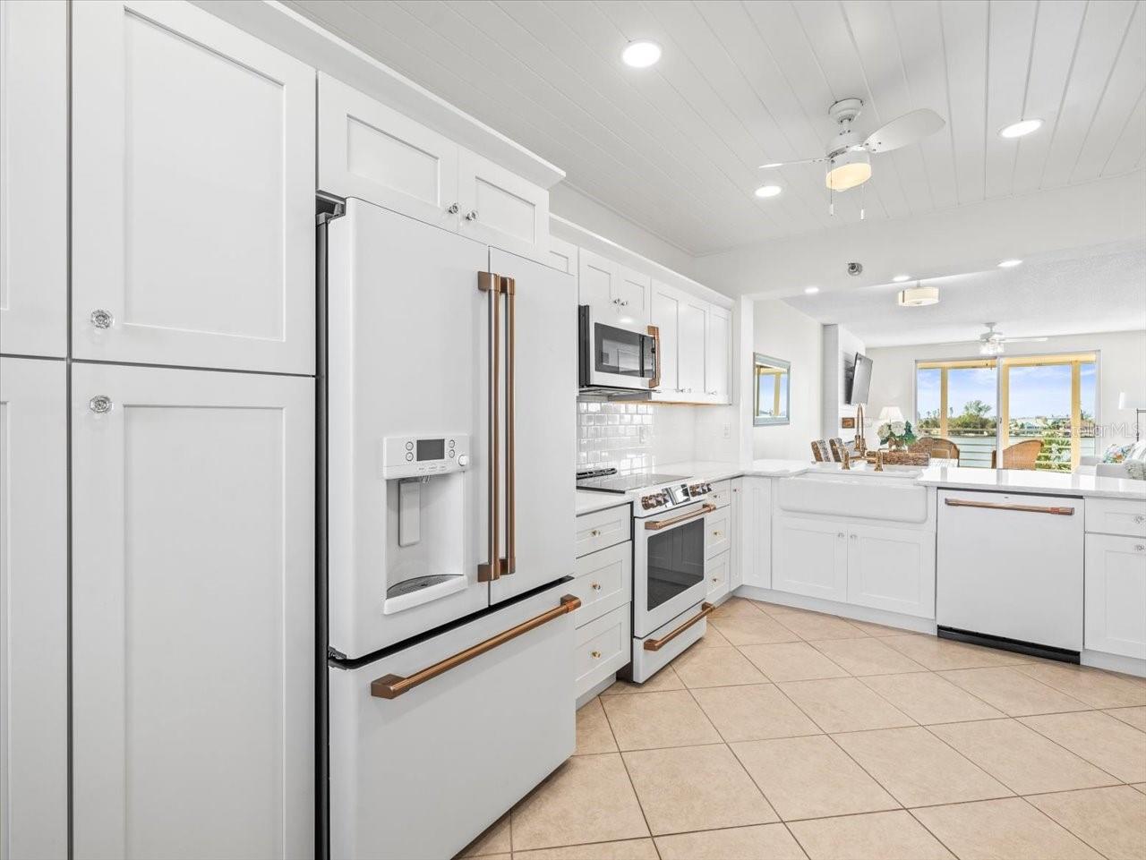 7872 SAILBOAT KEY BLVD S #303, SOUTH PASADENA, FL, 33707