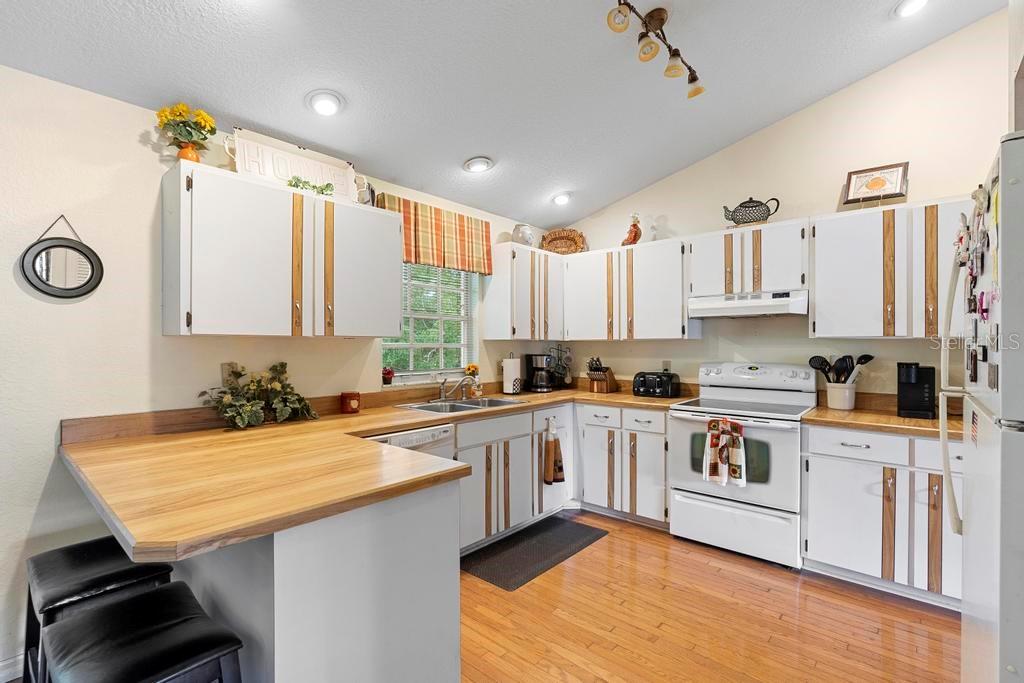 880 CRITTENDEN AVE, ORANGE CITY, FL, 32763