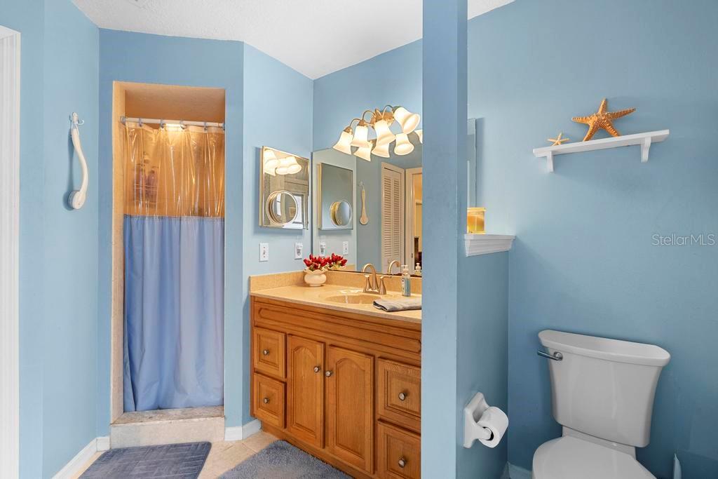 880 CRITTENDEN AVE, ORANGE CITY, FL, 32763