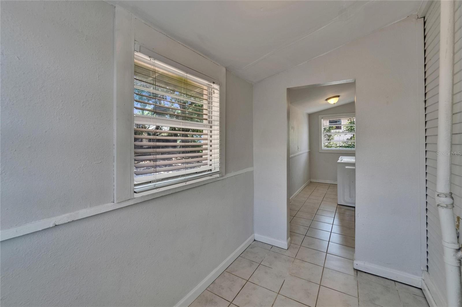 1312 E LOUISE AVE, TAMPA, FL, 33603