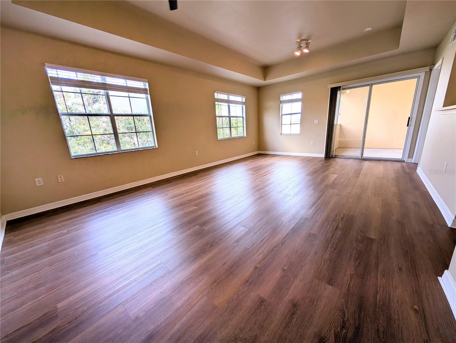 1185 VILLAGIO CIR #207, SARASOTA, FL, 34237