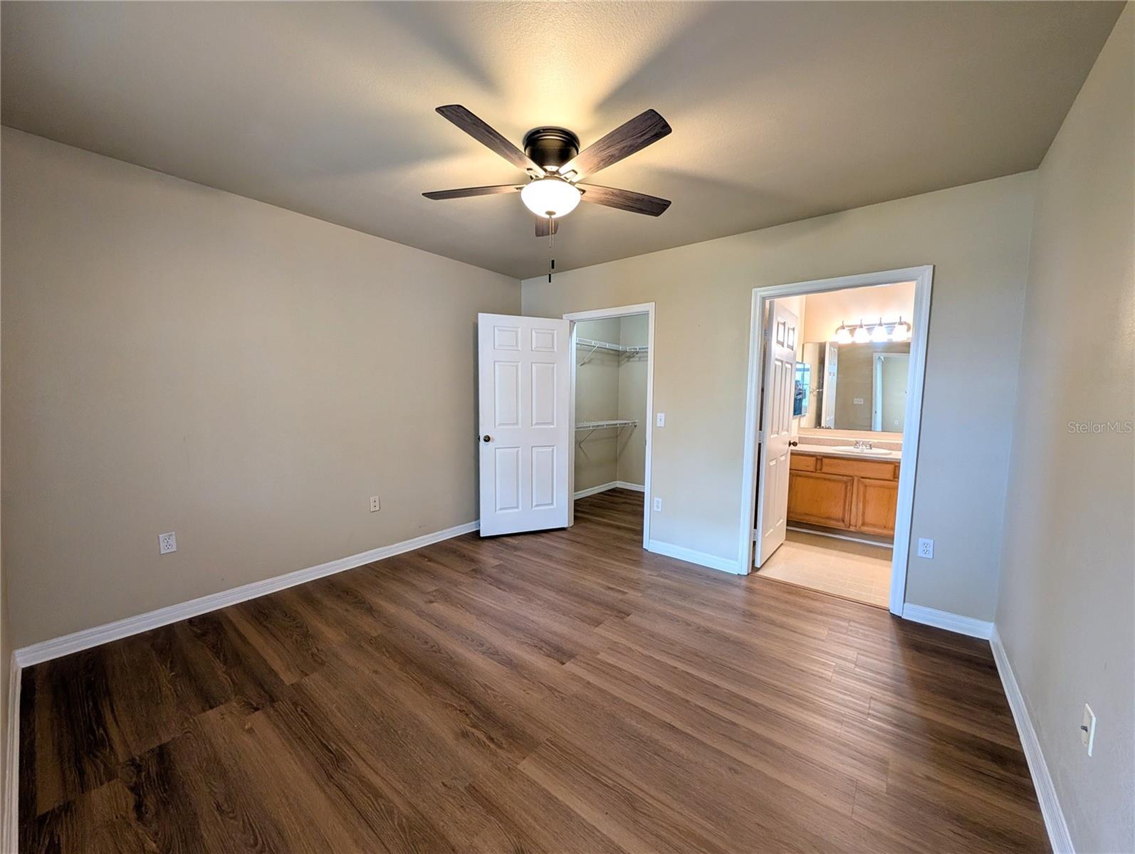1185 VILLAGIO CIR #207, SARASOTA, FL, 34237
