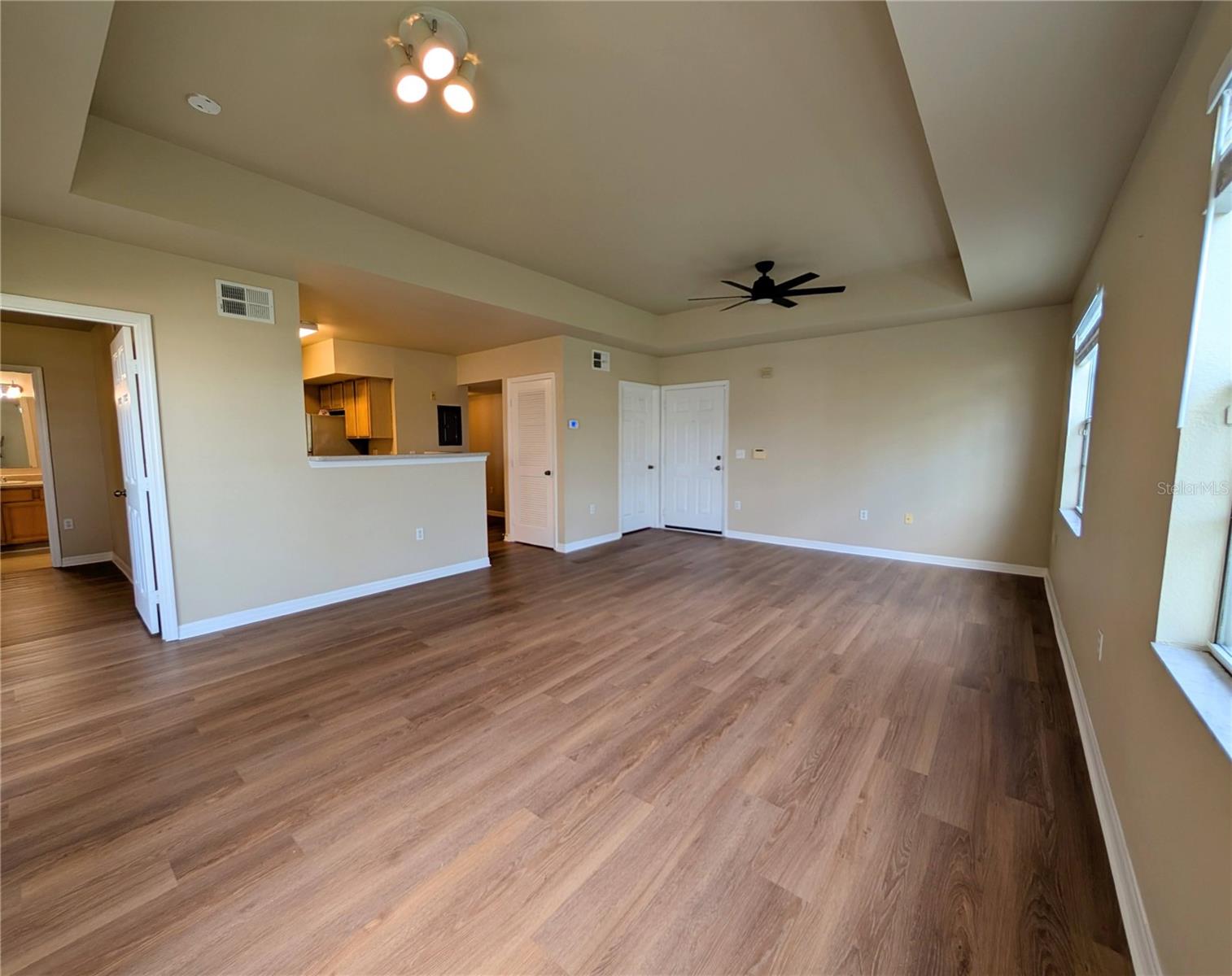 1185 VILLAGIO CIR #207, SARASOTA, FL, 34237