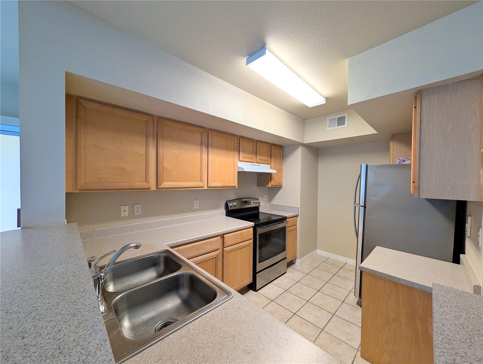 1185 VILLAGIO CIR #207, SARASOTA, FL, 34237
