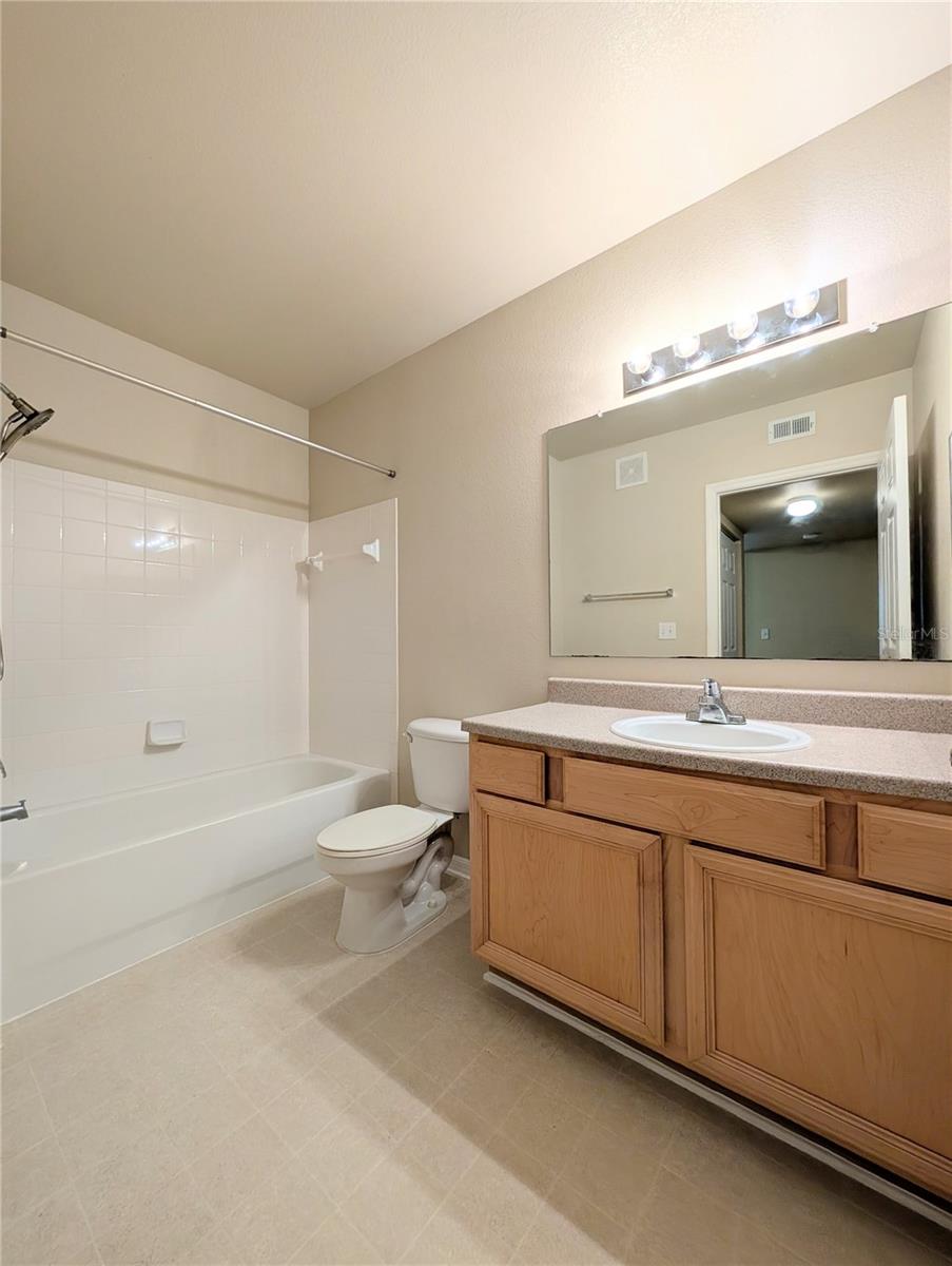 1185 VILLAGIO CIR #207, SARASOTA, FL, 34237