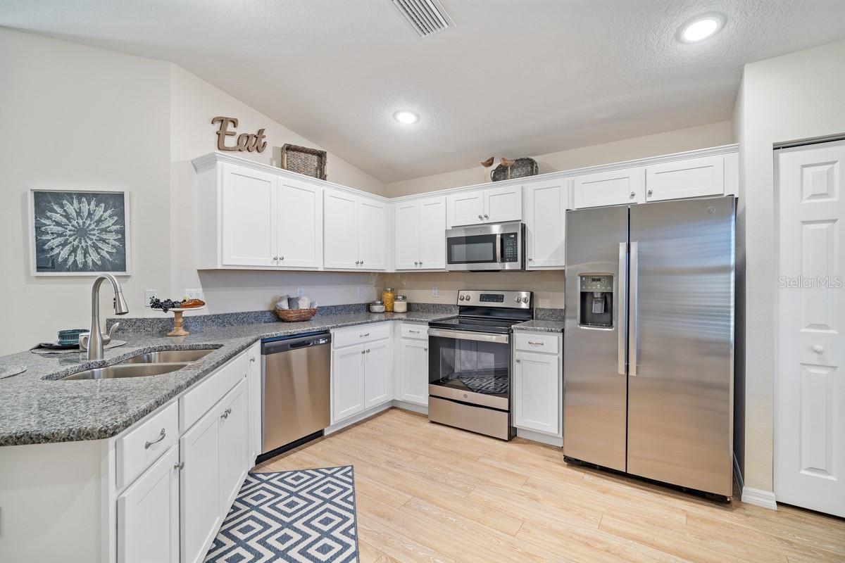 10488 S DREW BRYANT CIR, FLORAL CITY, FL, 34436