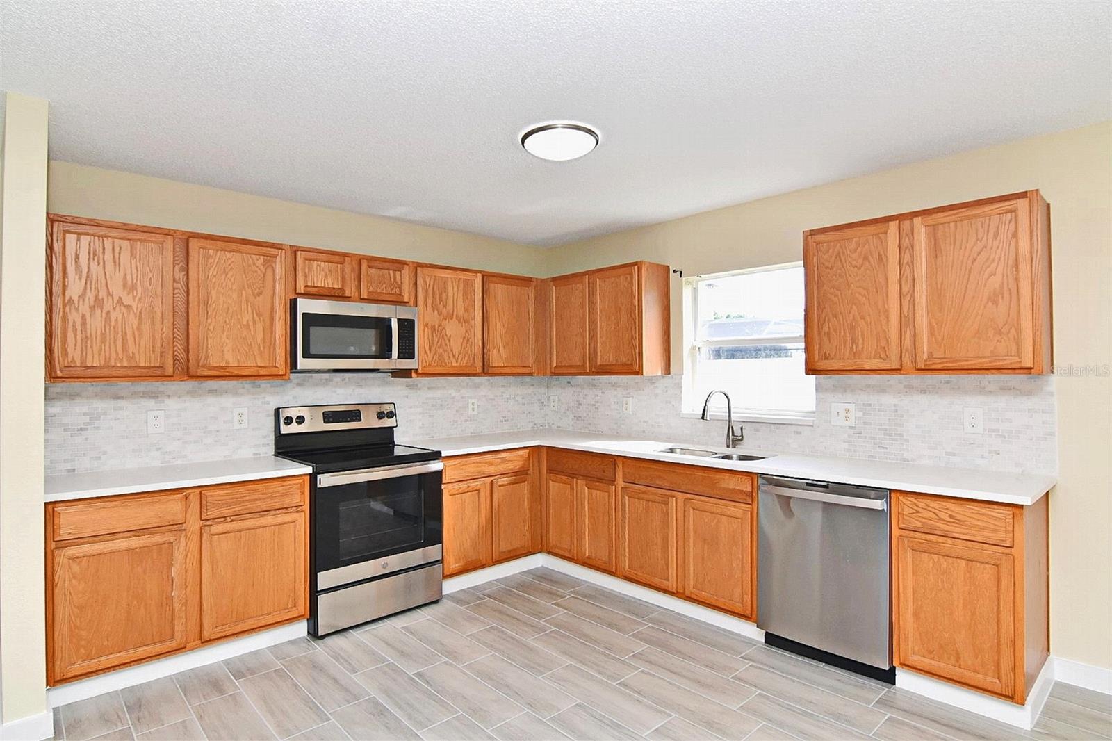 3289 AMBERLEY PARK CIR, KISSIMMEE, FL, 34743