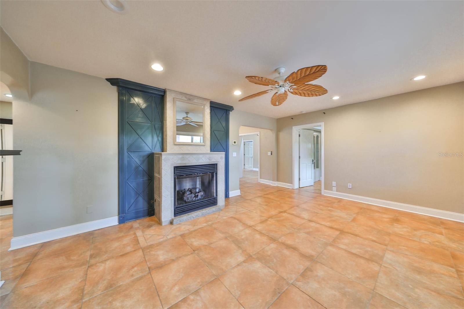 6657 BOUGAINVILLA AVE S, ST PETERSBURG, FL, 33707